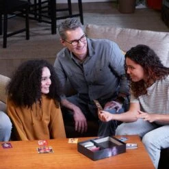 Hasbro Cluedo Verrat In Der Villa, Brettspiel -Trendiger Spielzeugladen Hasbro Cluedo Verrat in der Villa Brettspiel@@1858539 10