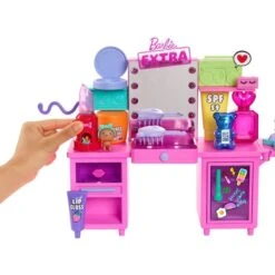 Mattel Barbie Extra Spielset Mit Puppe Und Stylingtisch -Trendiger Spielzeugladen Mattel Barbie Extra Spielset mit Puppe und Stylingtisch@@1758017 2